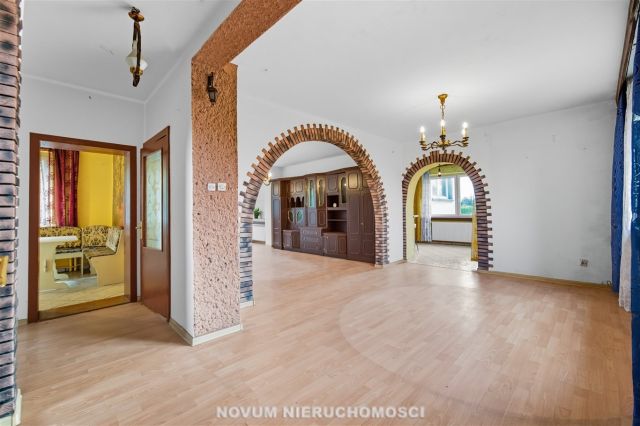 dom wolnostojący, 9 pokoi Świerklaniec. Zdjęcie 7