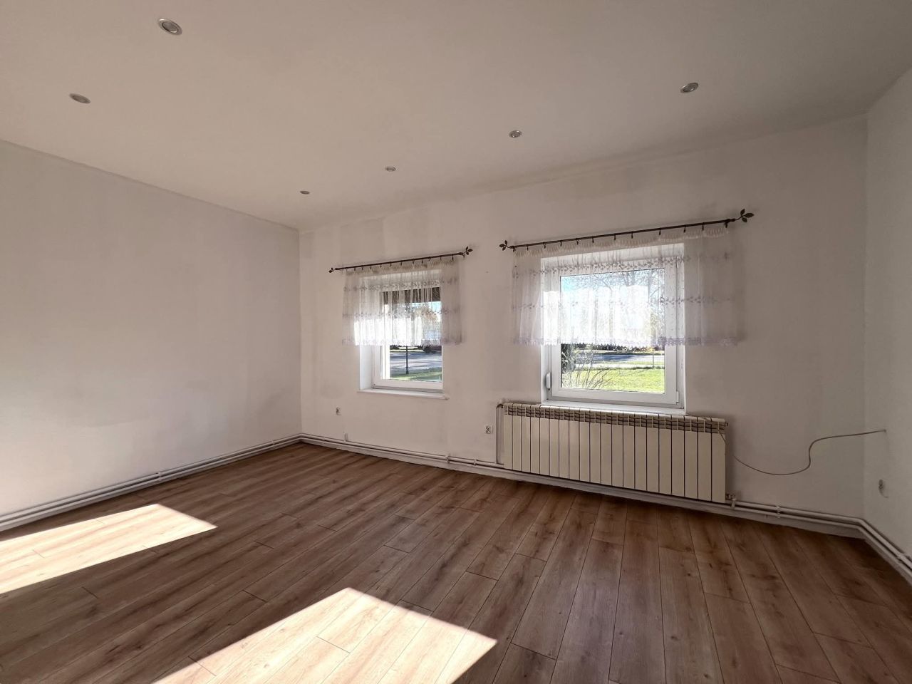 bliźniak, 2 pokoje Leszno Zatorze, ul. Szybowników. Zdjęcie 4