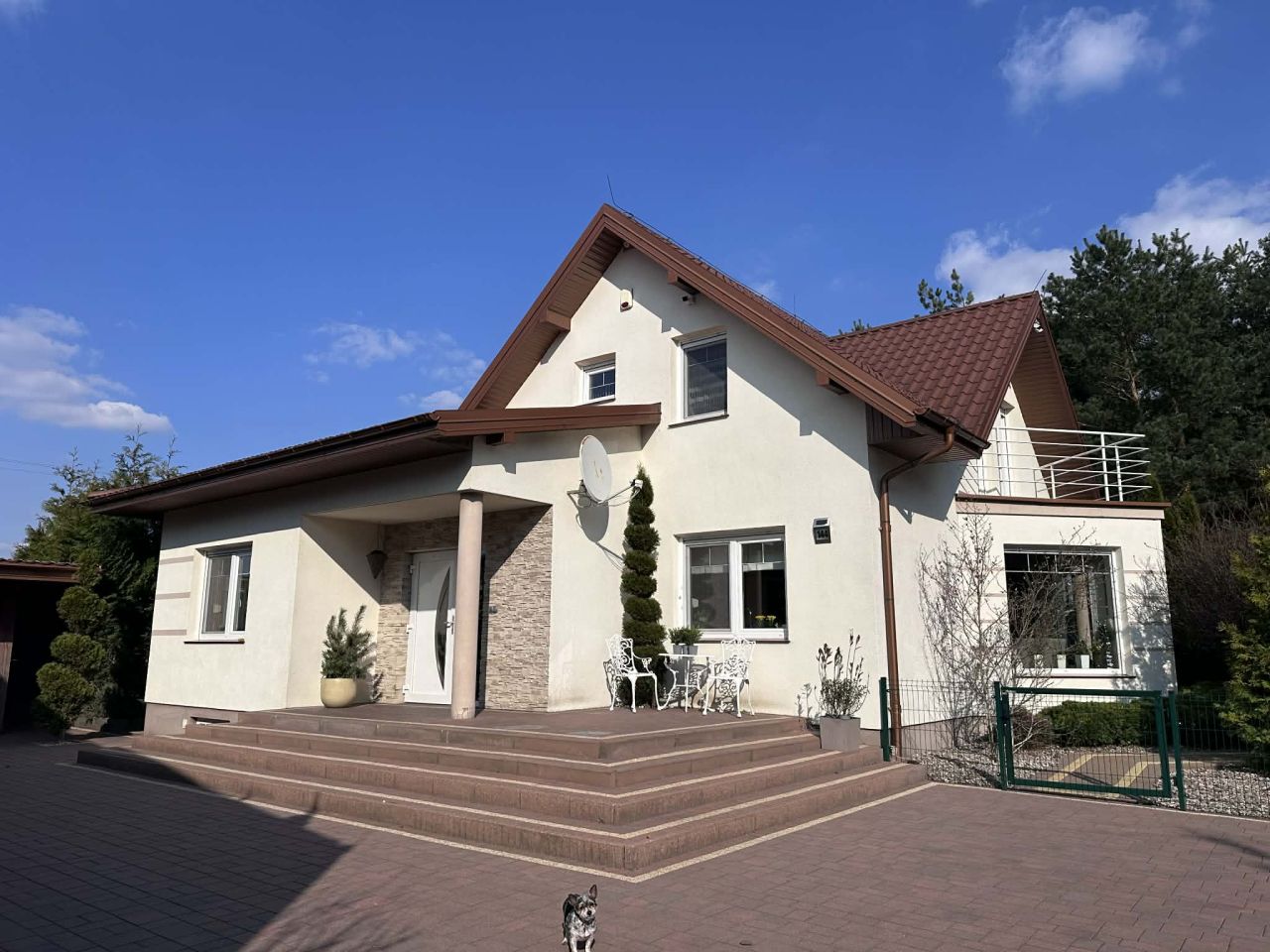 dom wolnostojący, 5 pokoi Chylin. Zdjęcie 1