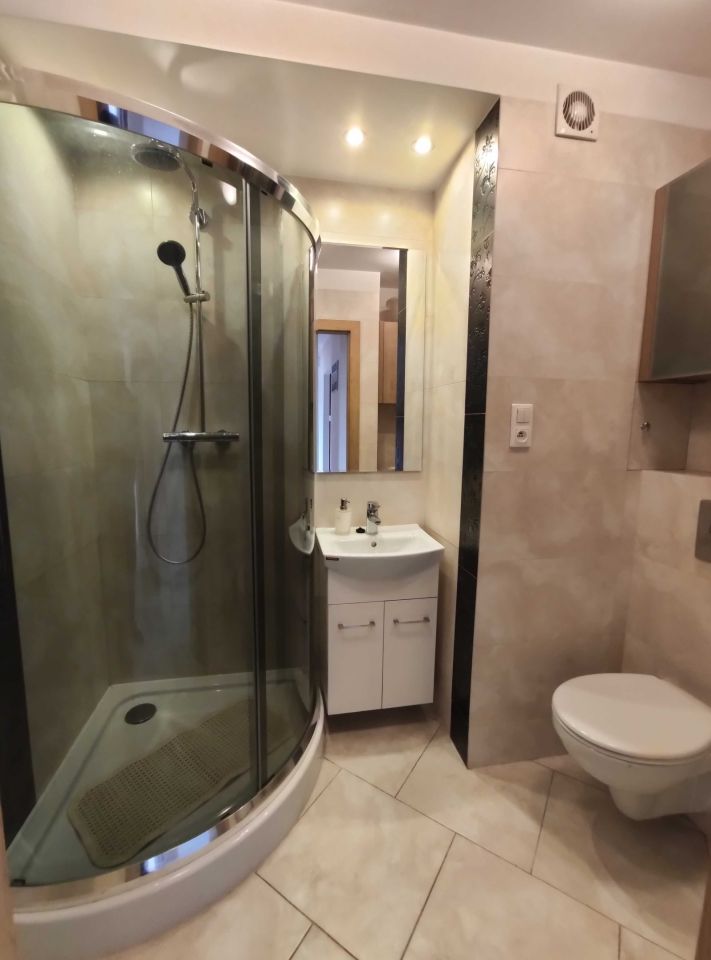 Mieszkanie 3-pokojowe Toruń Rubinkowo, ul. Tymona Niesiołowskiego. Zdjęcie 4