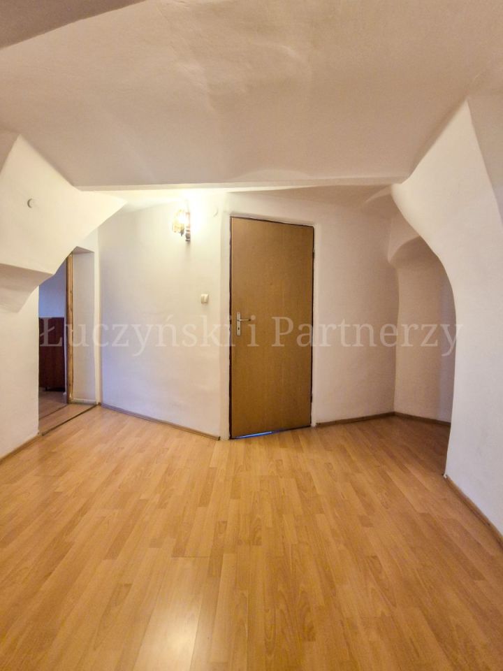 dom wolnostojący, 5 pokoi Pasiecznik. Zdjęcie 11