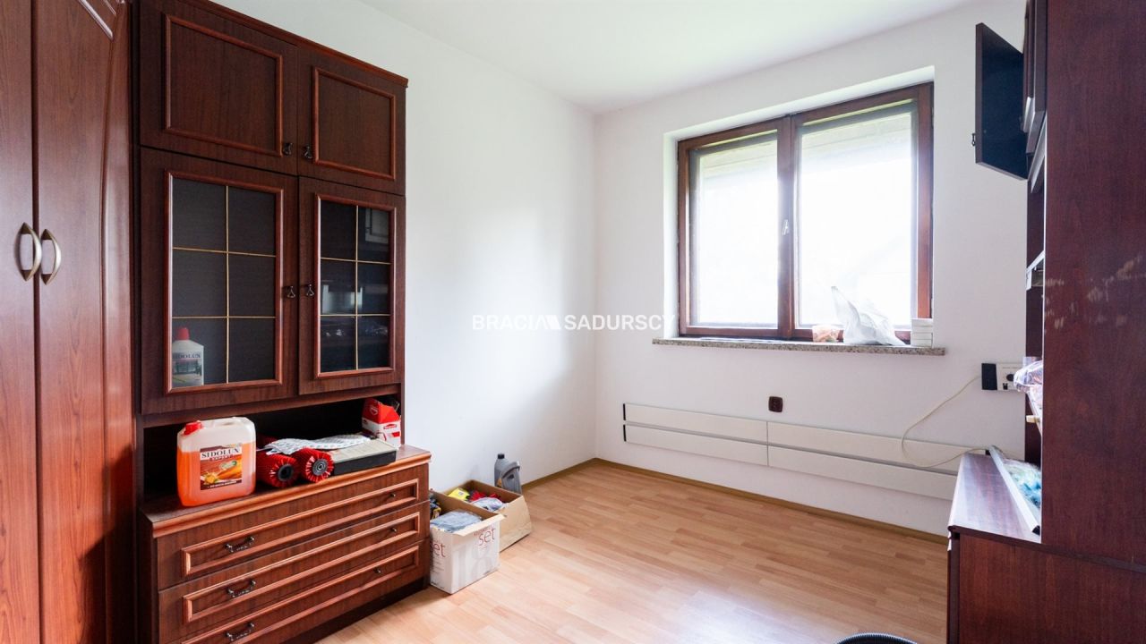 Lokal Kraków Nowa Huta, ul. Jeżynowa. Zdjęcie 16
