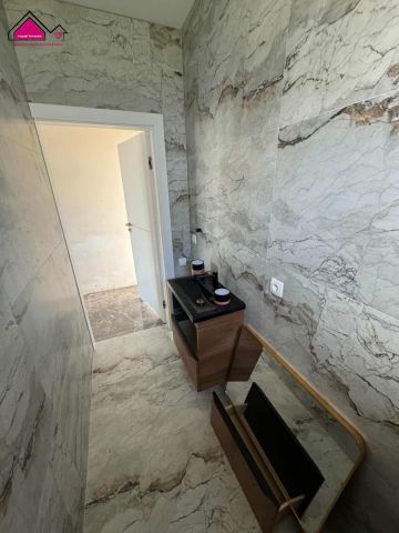 bliźniak, 3 pokoje Rumin. Zdjęcie 10