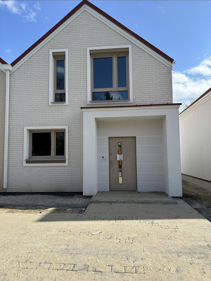 bliźniak Jabłonna, ul. Piaskowa. Zdjęcie 1