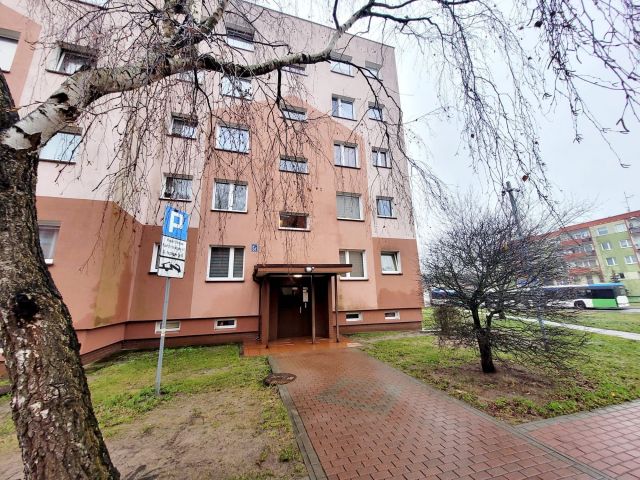 Mieszkanie 3-pokojowe Załom. Zdjęcie 1