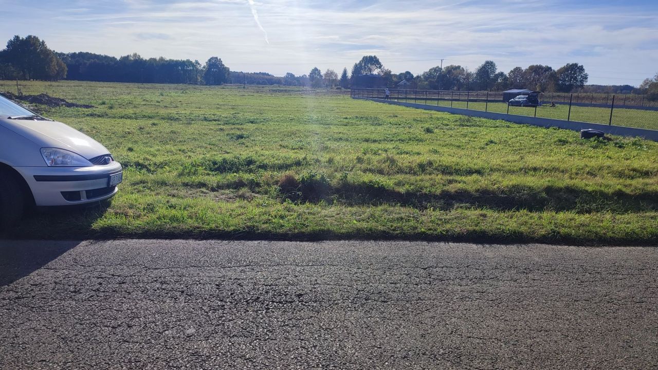 Działka budowlana Małec. Zdjęcie 4