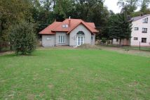 dom wolnostojący, 4 pokoje Mikulice. Zdjęcie 1