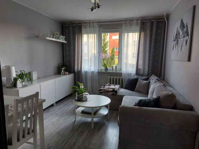 Mieszkanie 3-pokojowe Ujście, os. Górne. Zdjęcie 1