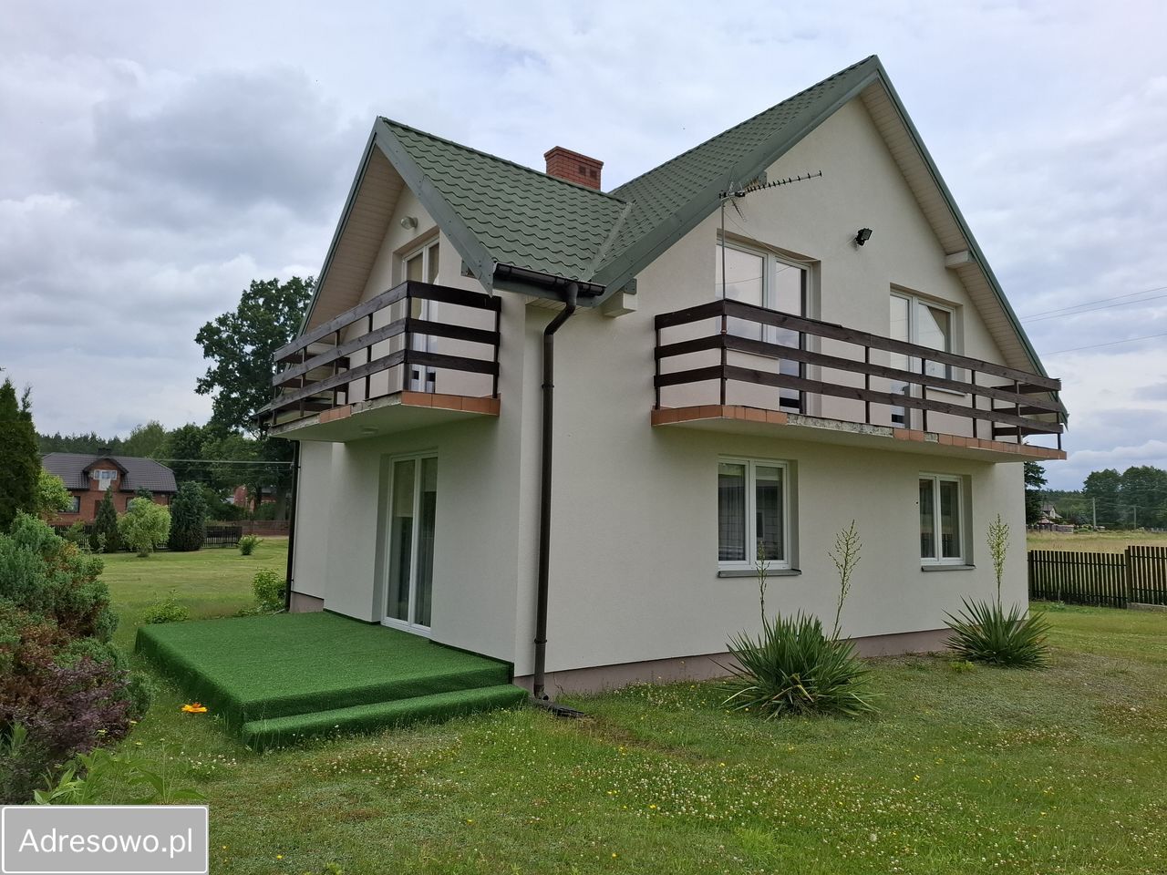 dom wolnostojący, 4 pokoje Ochudno. Zdjęcie 5