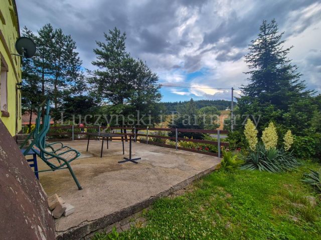 dom wolnostojący, 5 pokoi Pasiecznik. Zdjęcie 3