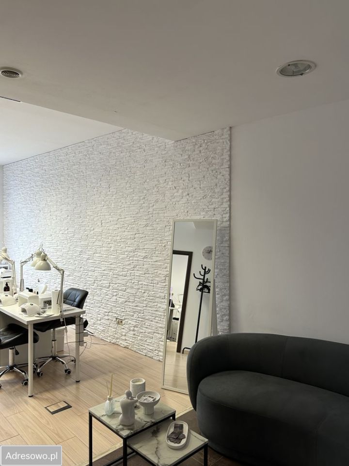 Lokal Wrocław Krzyki, pl. Powstańców Śląskich. Zdjęcie 1