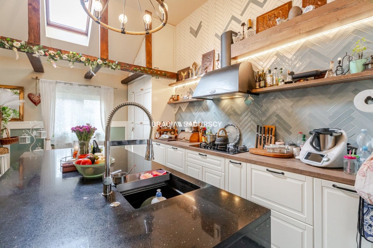 dom wolnostojący, 5 pokoi Kraków, ul. Lubocka. Zdjęcie 10