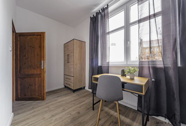 Mieszkanie 4-pokojowe Poznań Łazarz, pl. Stanisława Wyspiańskiego. Zdjęcie 4