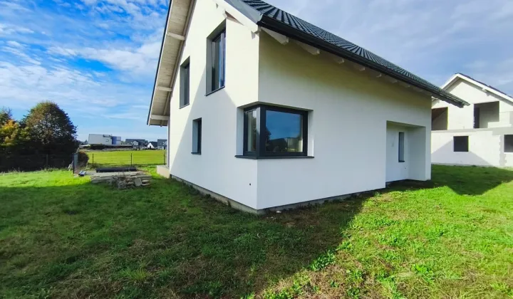 dom wolnostojący, 5 pokoi Frank, ul. Chabrowa