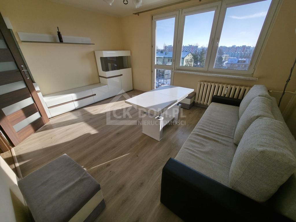 Mieszkanie 3-pokojowe Kielce, ul. Karczówkowska. Zdjęcie 1