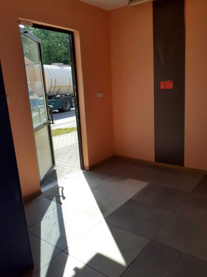 dom wolnostojący Jeziorzany. Zdjęcie 3