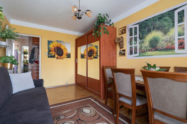 Mieszkanie 3-pokojowe Gdynia Obłuże, ul. adm. J. Unruga. Zdjęcie 1