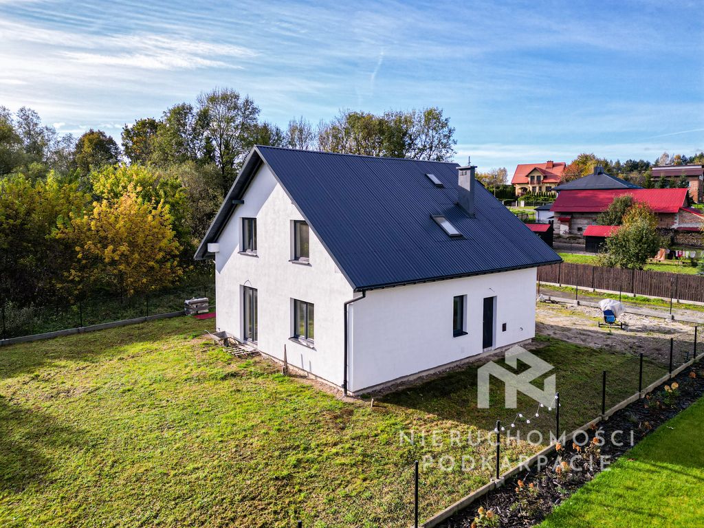 dom wolnostojący, 5 pokoi Nowy Borek. Zdjęcie 3