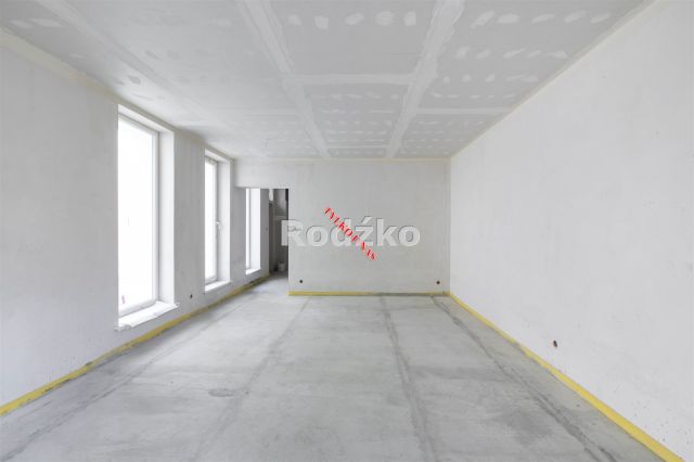 Mieszkanie 4-pokojowe Bydgoszcz Śródmieście, ul. Augusta Cieszkowskiego. Zdjęcie 1