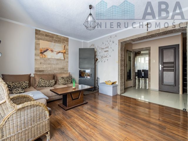 dom szeregowy, 6 pokoi Mieczownica. Zdjęcie 7