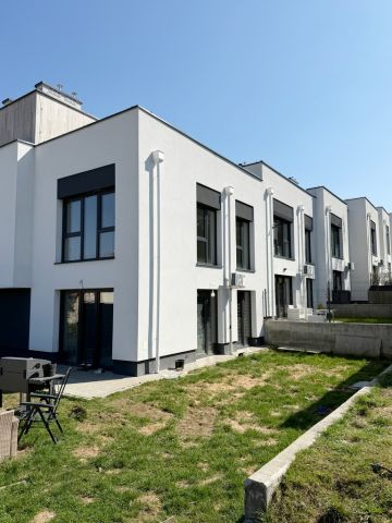 Mieszkanie 4-pokojowe Rzeszów Zalesie, ul. Aleksandra Zelwerowicza. Zdjęcie 3