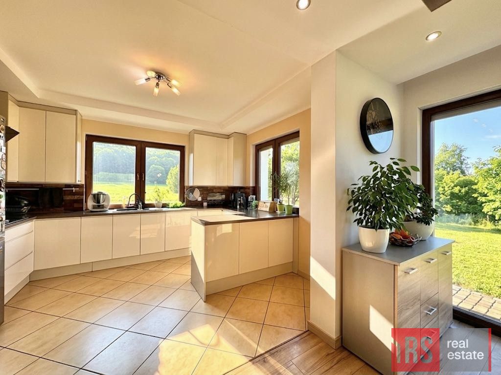 dom wolnostojący, 10 pokoi Dychów. Zdjęcie 6