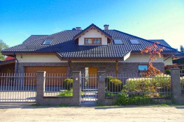 dom wolnostojący, 6 pokoi Gdynia Chwarzno-Wiczlino, ul. gen. Mariusza Zaruskiego. Zdjęcie 1