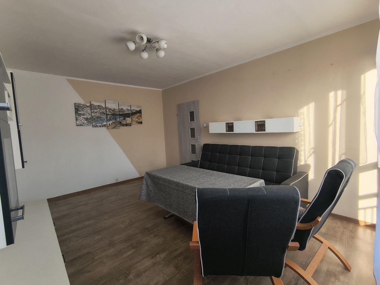 Mieszkanie 3-pokojowe Chorzów Centrum, ul. Katowicka. Zdjęcie 2