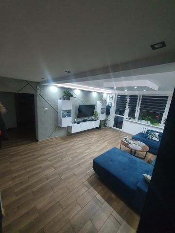 Mieszkanie 4-pokojowe Sulęcin, os. Żubrów. Zdjęcie 1