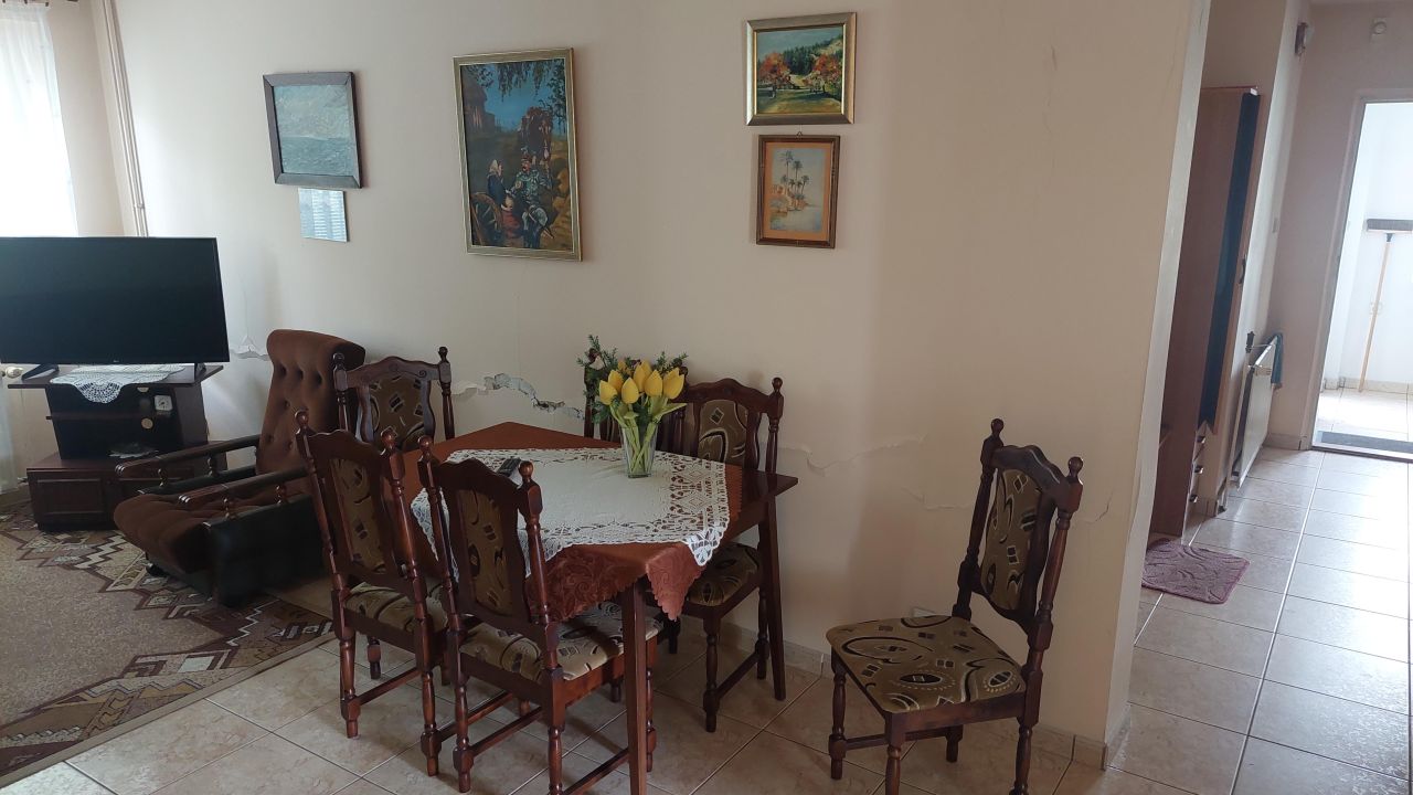 dom wolnostojący, 7 pokoi Gniezno Piekary, ul. Stefana Czarnieckiego. Zdjęcie 4