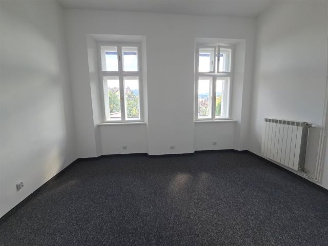 Lokal Myślenice, rynek Rynek. Zdjęcie 7