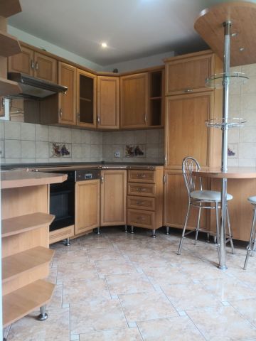 Mieszkanie 3-pokojowe Świętoszów, ul. Husarska. Zdjęcie 1