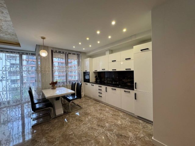 Mieszkanie 3-pokojowe Kraków Dębniki, ul. dr. Jana Piltza. Zdjęcie 1