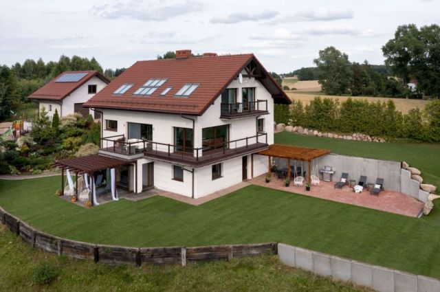 dom wolnostojący, 7 pokoi Kłosowo. Zdjęcie 1