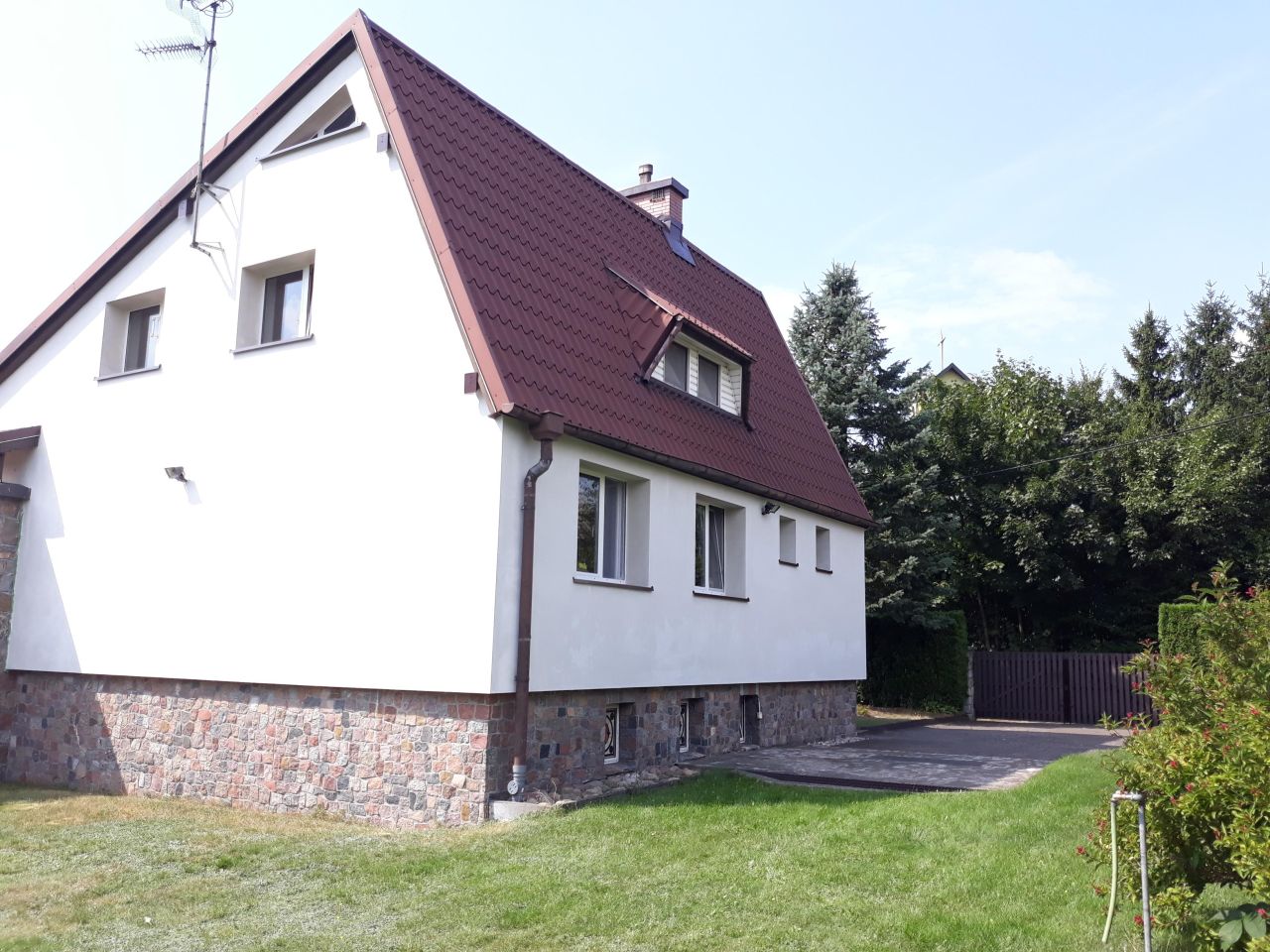 dom wolnostojący, 6 pokoi Rybno, ul. Kościelna. Zdjęcie 3