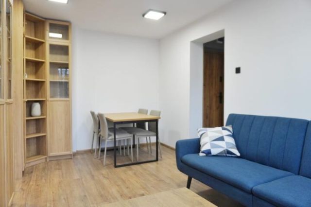 Mieszkanie 2-pokojowe Bytom, ul. Władysława Broniewskiego. Zdjęcie 2