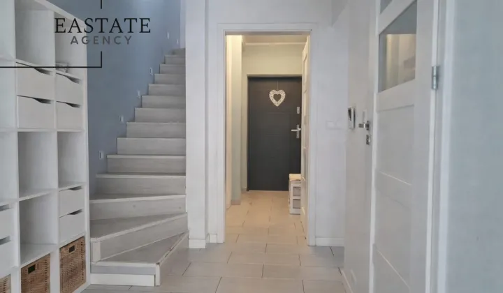 dom szeregowy, 6 pokoi Kobyłka, ul. Wesoła