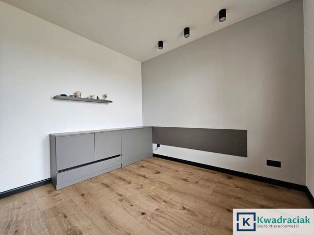 dom wolnostojący, 4 pokoje Besko, ul. Górska. Zdjęcie 3