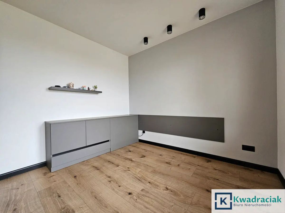 dom wolnostojący, 4 pokoje Besko, ul. Górska. Zdjęcie 3