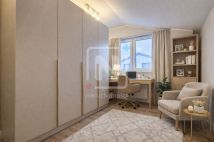 Mieszkanie 6-pokojowe Warszawa Wawer, ul. Chodzieska. Zdjęcie 4