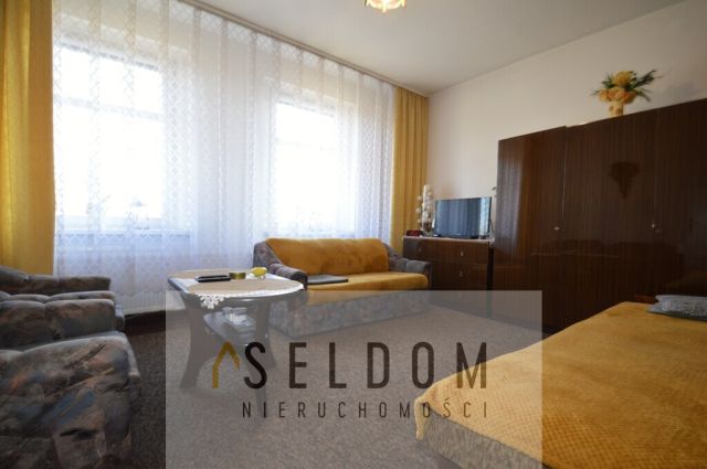 dom wolnostojący, 6 pokoi Karłowice. Zdjęcie 5