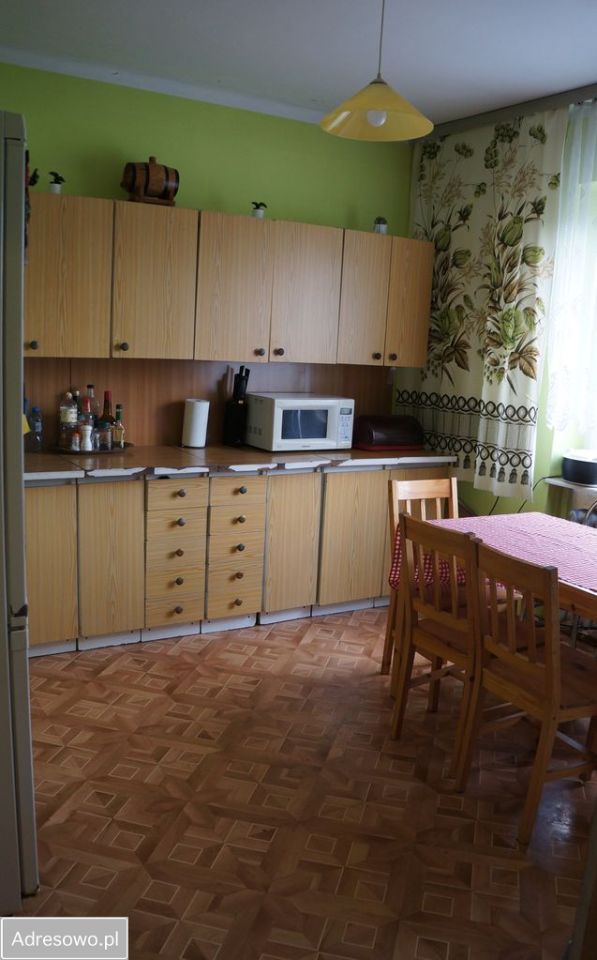 dom wolnostojący, 5 pokoi Busko-Zdrój, ul. Partyzantów. Zdjęcie 7