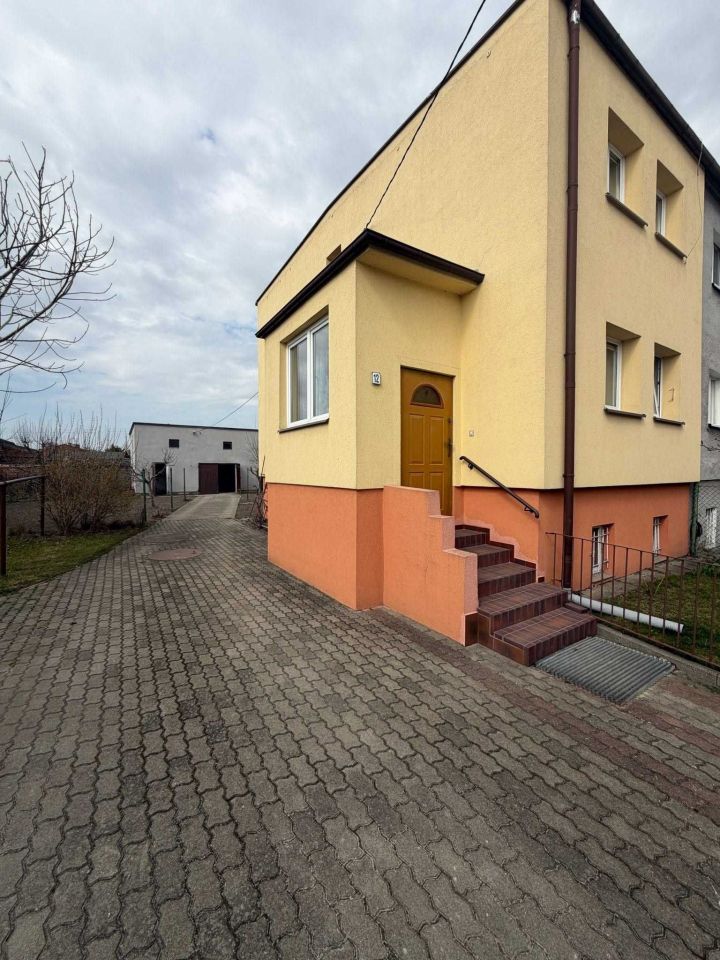 bliźniak, 3 pokoje Kłodawa, ul. Spółdzielcza. Zdjęcie 1