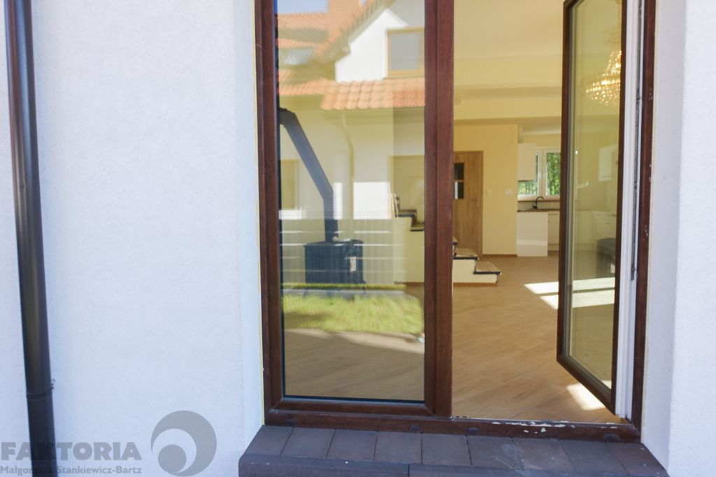 bliźniak, 5 pokoi Dobra. Zdjęcie 8