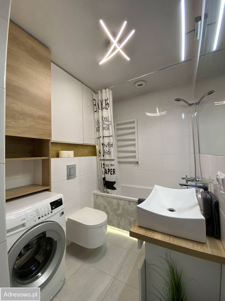 Mieszkanie 3-pokojowe Jelenia Góra Centrum, pl. Ratuszowy. Zdjęcie 3