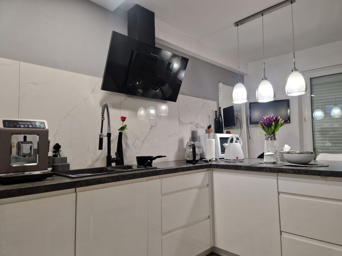 kamienica, 5 pokoi Jelenia Góra. Zdjęcie 7