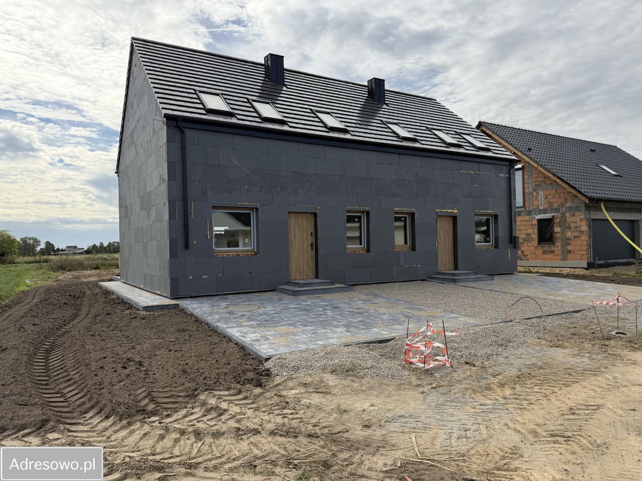 bliźniak, 5 pokoi Gołaszyn