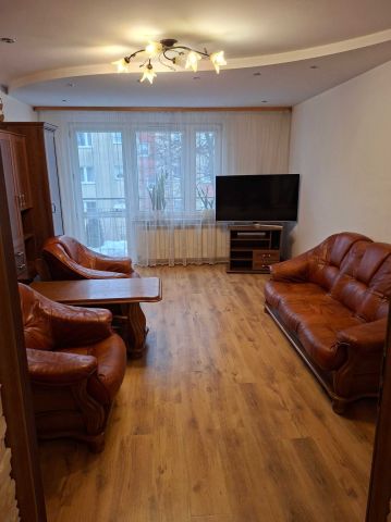 Mieszkanie 2-pokojowe Tomaszów Lubelski Śródmieście, ul. Józefa Piłsudskiego. Zdjęcie 1