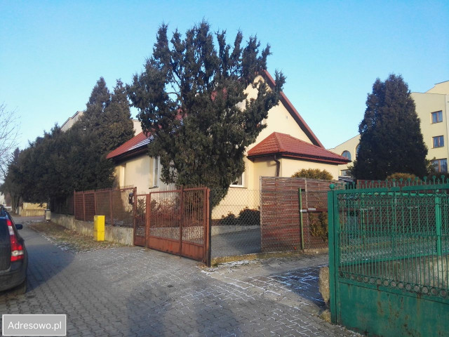 dom wolnostojący, 5 pokoi Radom Śródmieście, ul. Stanisława Zbrowskiego. Zdjęcie 1