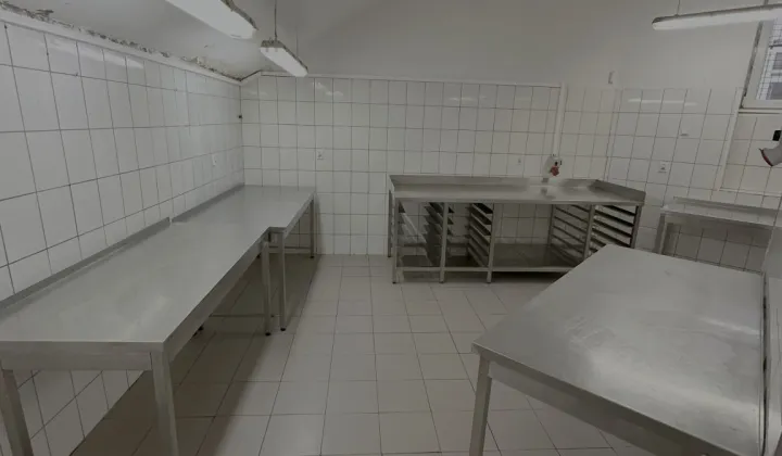 Lokal Warszawa Praga-Południe, al. Stanów Zjednoczonych